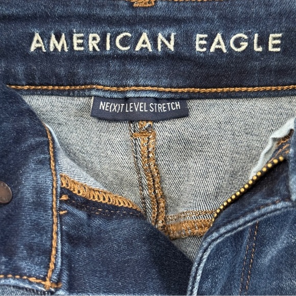 American Eagle Hi-Rise Mini Skirt 👖 Denim Frayed Hem Size 6 - Picture 4 of 7